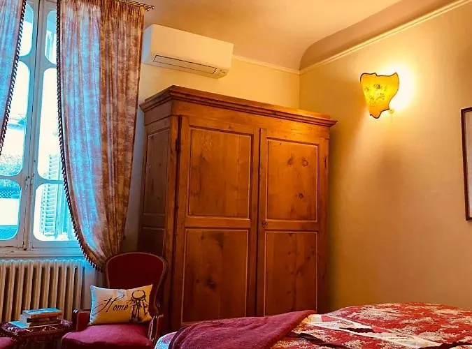 Relais&maison Grand Tour Couette-café 4*