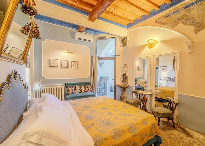Relais&maison Grand Tour Couette-café 4*